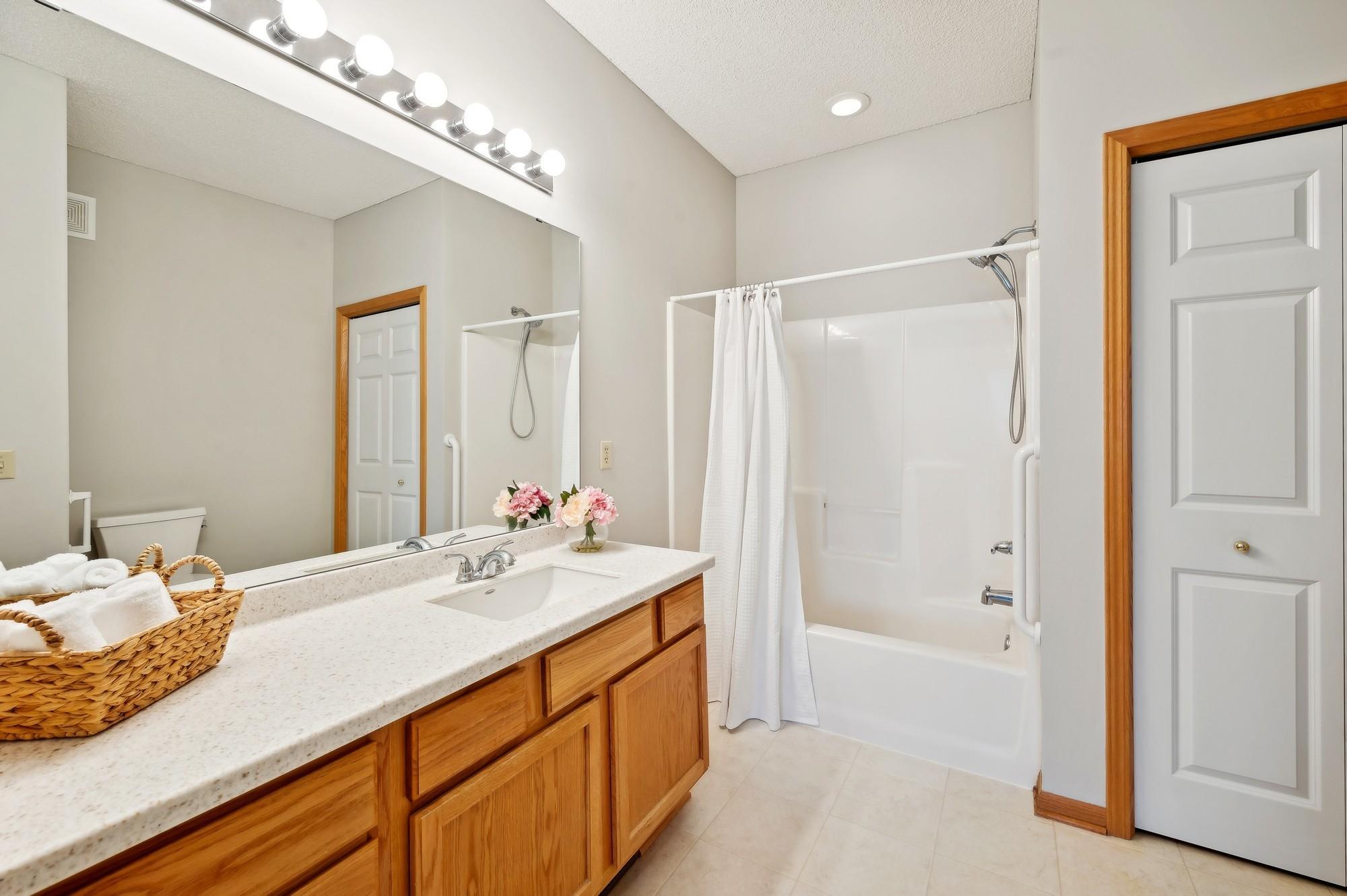 5921 Prairie Ridge Drive Shoreview, MN 55126 - Photo 21 of 25 Gallery Image 21