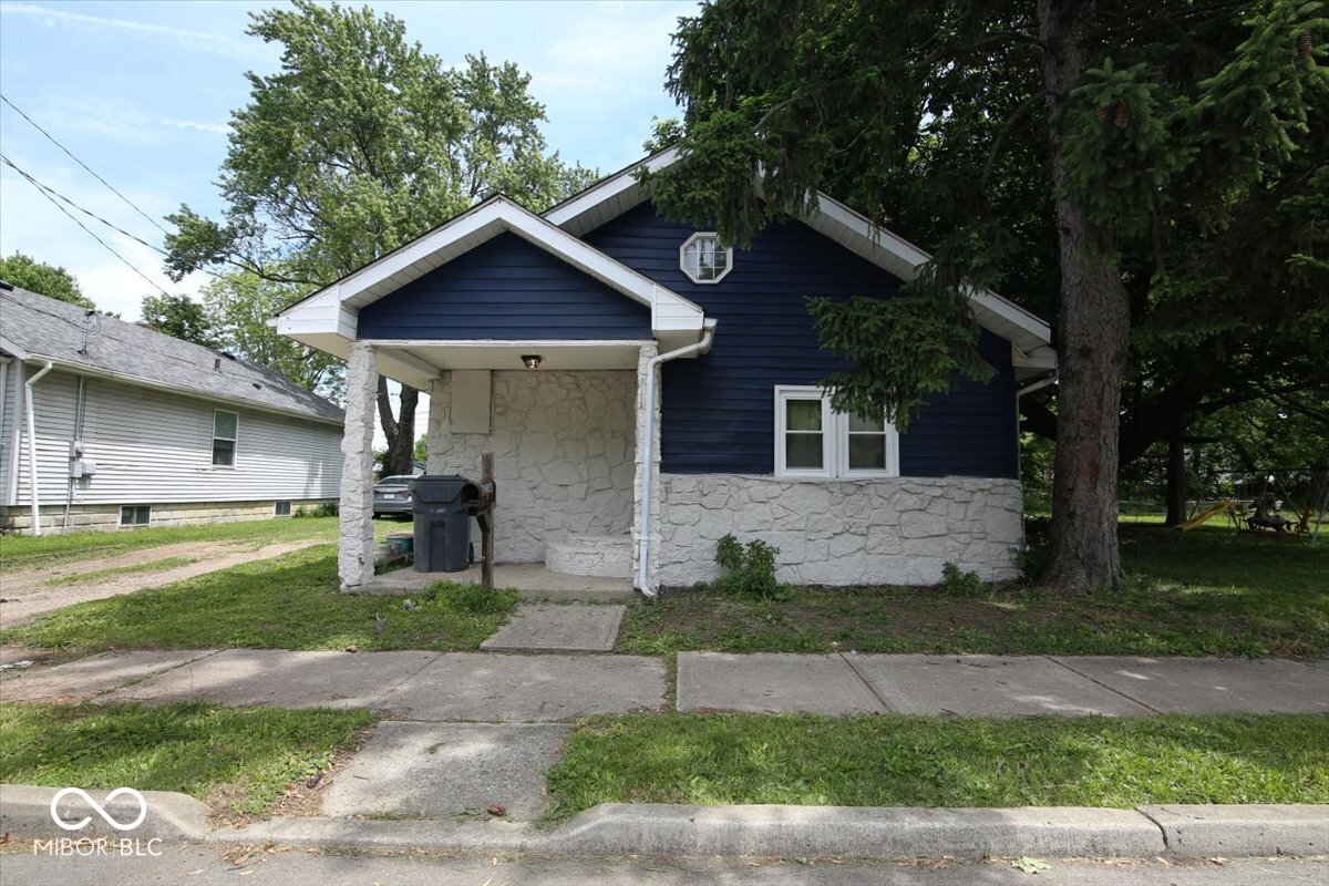 1732 Noble Street Anderson, IN 46016 - Photo 1 of 57