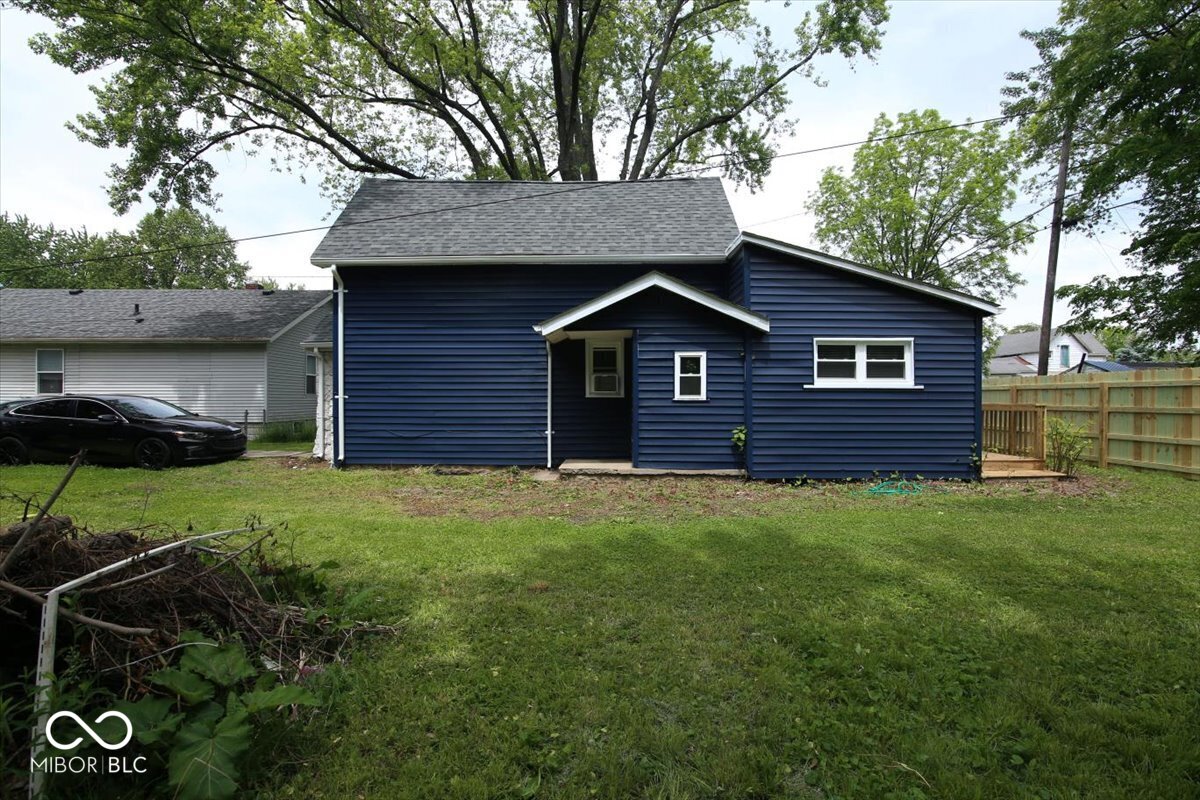 1732 Noble Street Anderson, IN 46016 - Photo 3 of 57