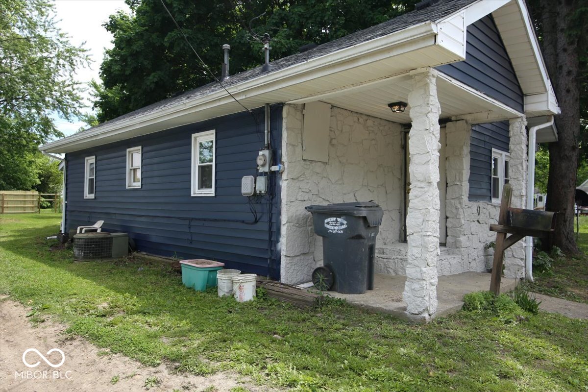 1732 Noble Street Anderson, IN 46016 - Photo 9 of 57