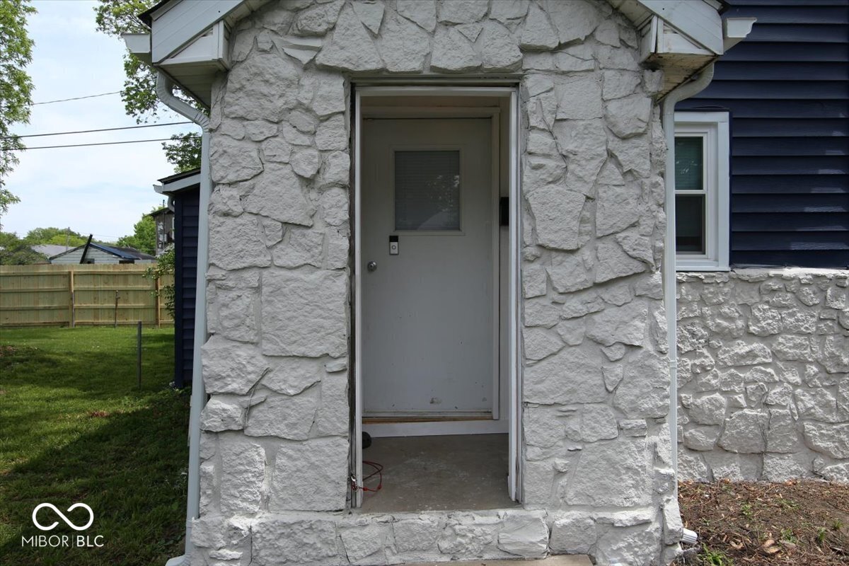 1732 Noble Street Anderson, IN 46016 - Photo 10 of 57