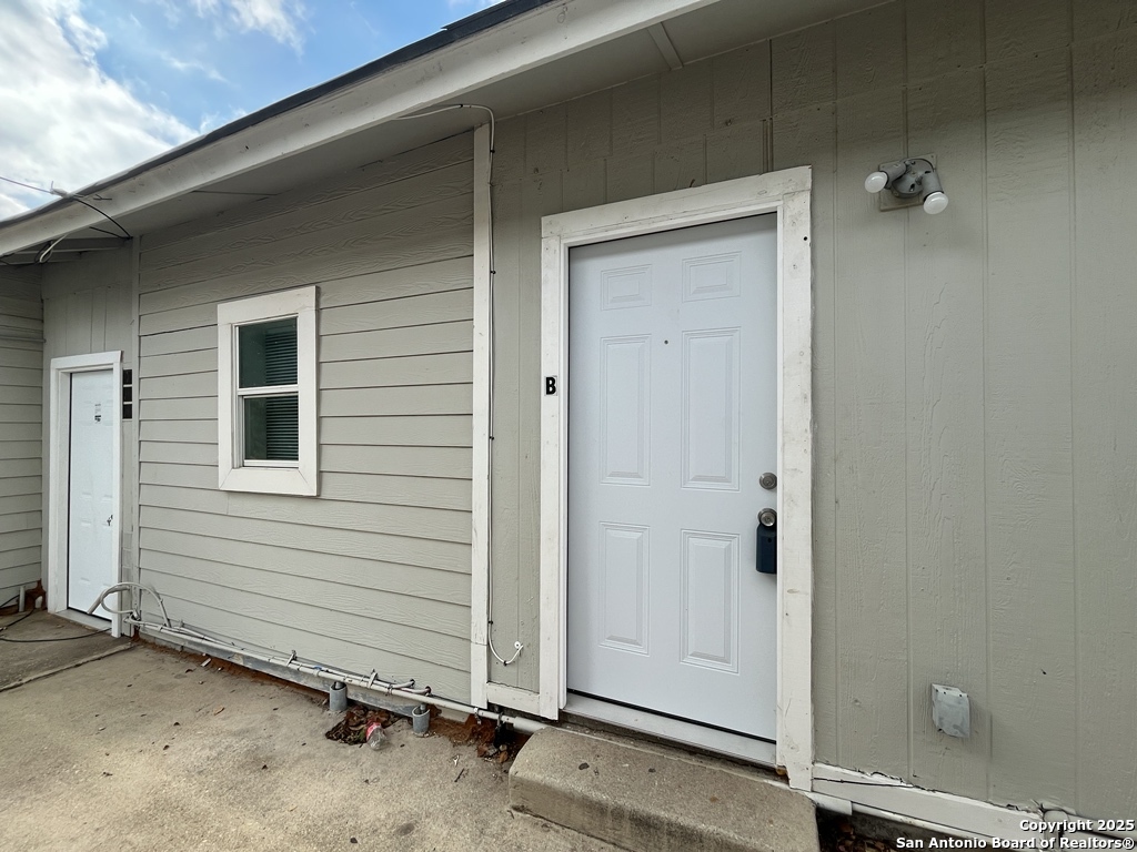 378 East Petaluma Boulevard, Unit B San Antonio, TX 78221 - Photo 1 of 25 a view of a house