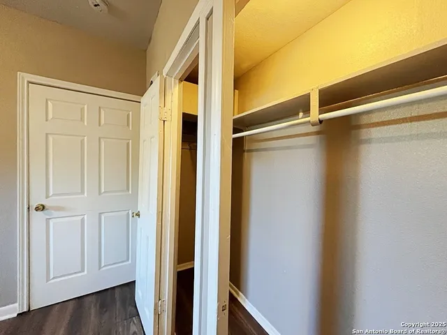 $975 | 378 East Petaluma Boulevard, Unit B, San Antonio, TX 78221