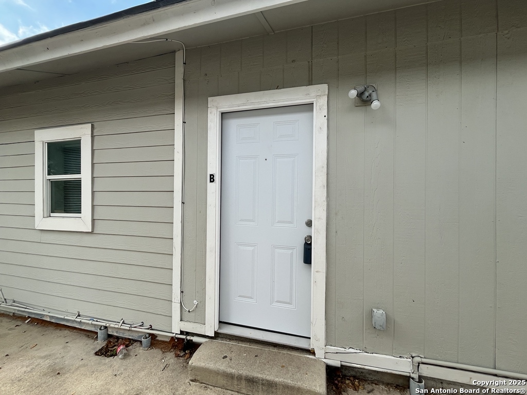 378 East Petaluma Boulevard, Unit B San Antonio, TX 78221 - Photo 22 of 25