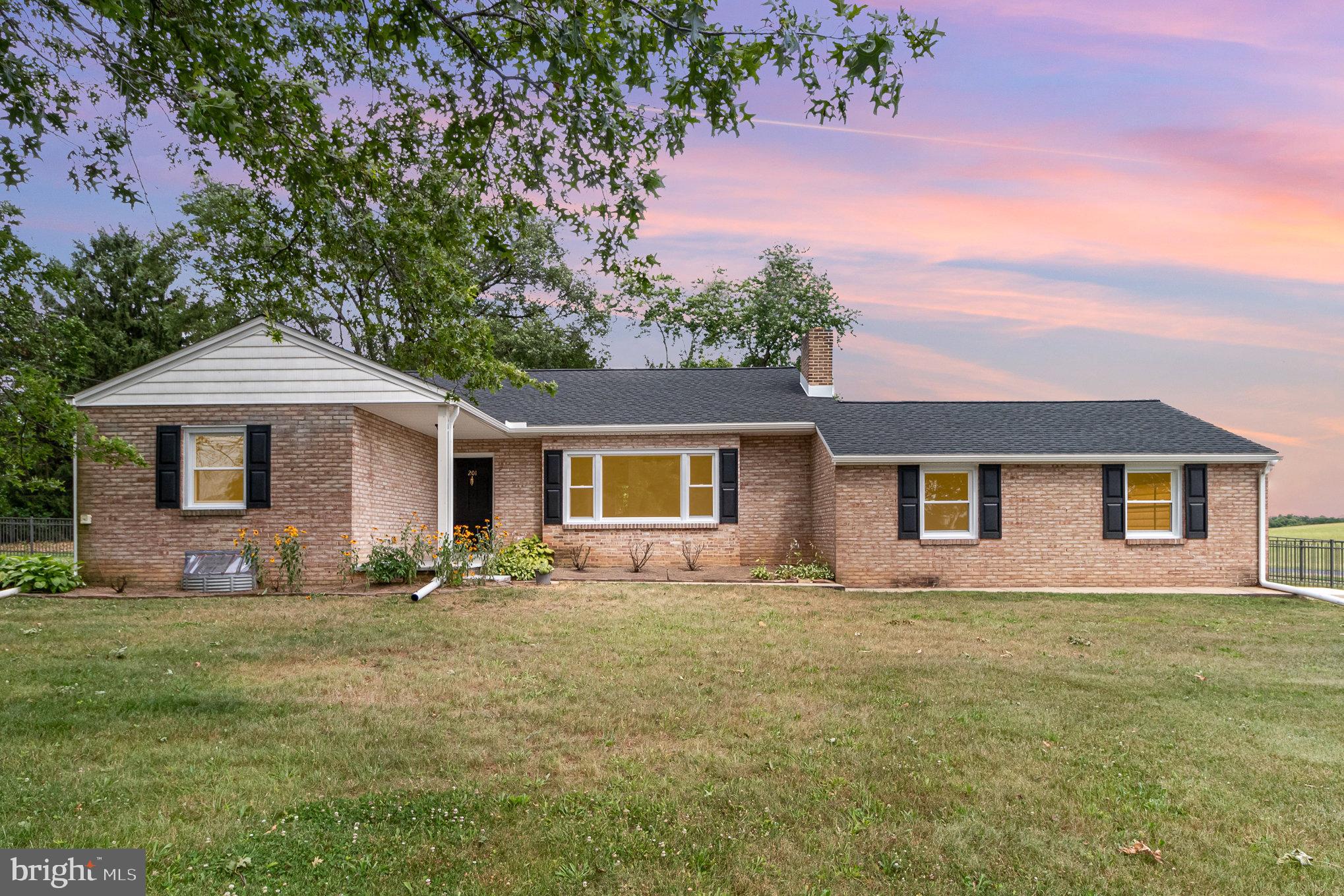 201 North Middlesex Road Carlisle, PA 17013 - Photo 1 of 24 Gallery Image 1