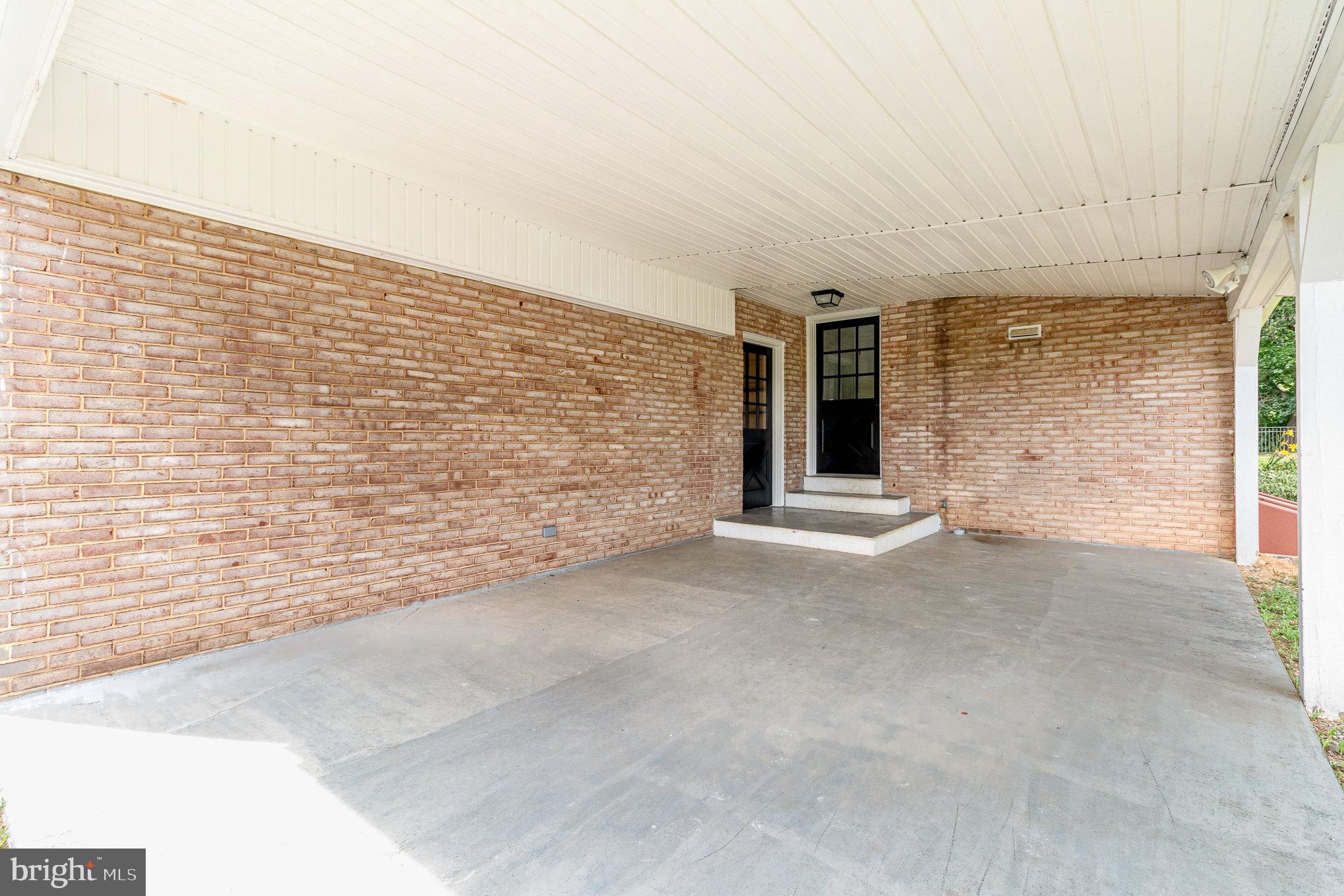 201 North Middlesex Road Carlisle, PA 17013 - Photo 18 of 24 Covered Patio