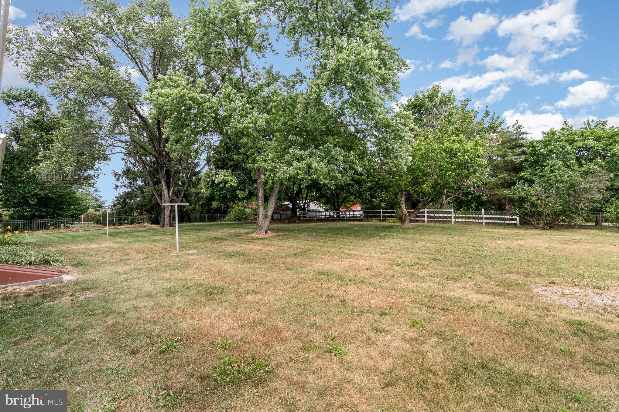 201 North Middlesex Road Carlisle, PA 17013 - Photo 19 of 24 Larged fenced in yard