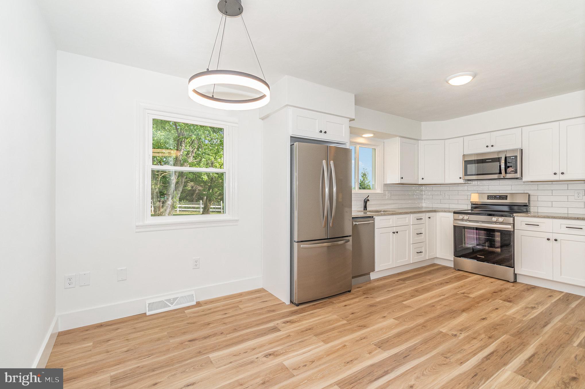 201 North Middlesex Road Carlisle, PA 17013 - Photo 6 of 24 Eat in kitchen