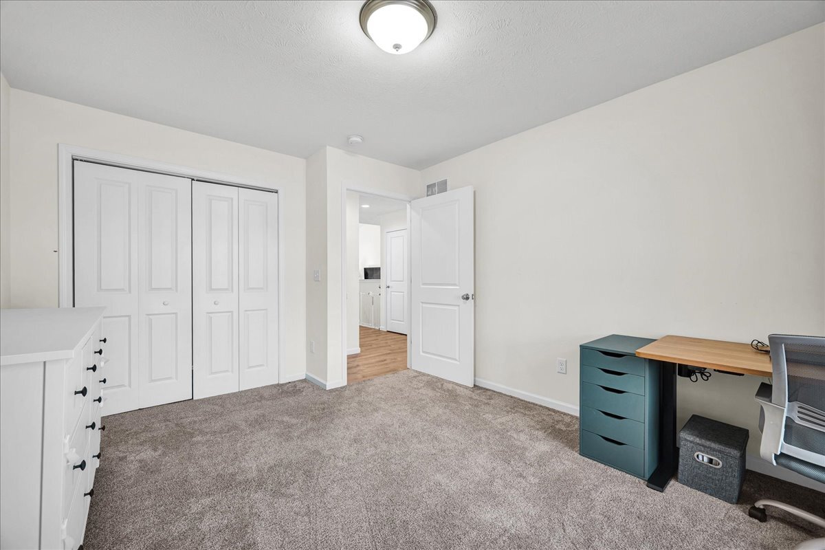 259 Cassidy Road Normal, IL 61761 - Photo 16 of 28 a view of a livingroom with furniture
