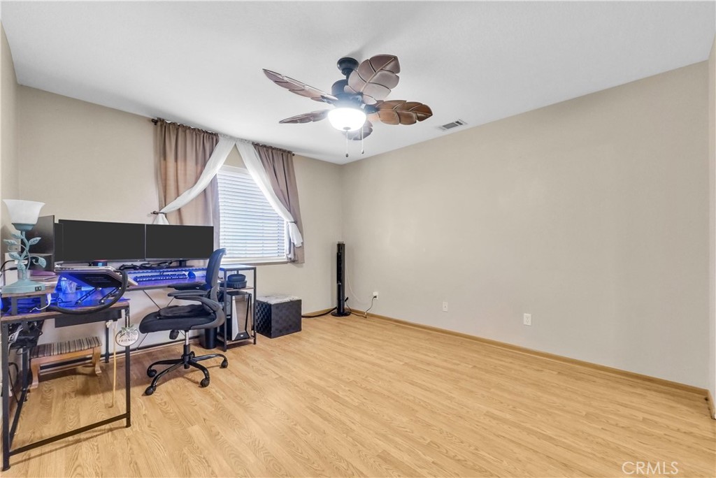 13931 Falling Leaf Road Apple Valley, CA 92307 - Photo 16 of 50 Bedroom #2