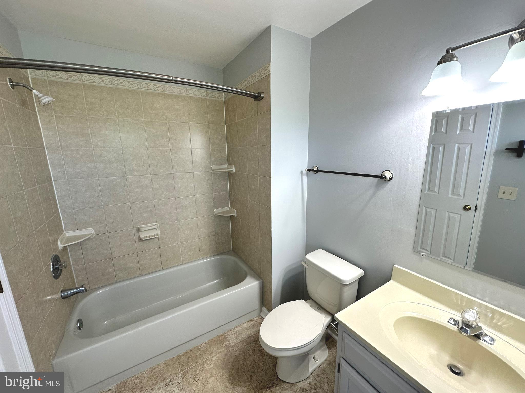 6008 Bingley Road Alexandria, VA 22315 - Photo 14 of 39 Primary bathroom