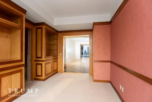 $6,650,000 | 1 Central Park West, Unit 29D | Upper West Side