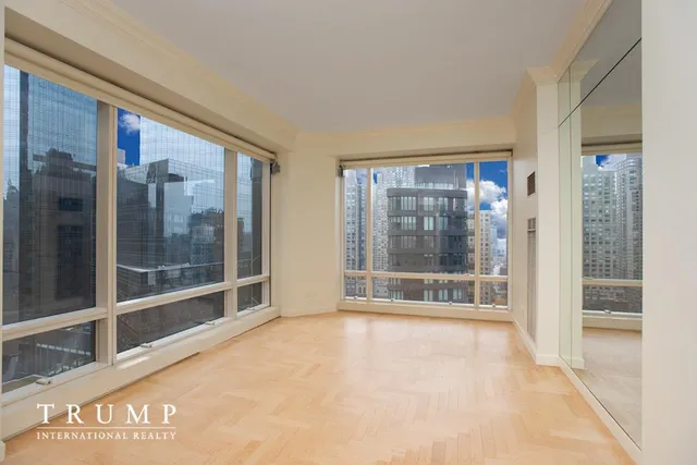 $6,650,000 | 1 Central Park West, Unit 29D | Upper West Side