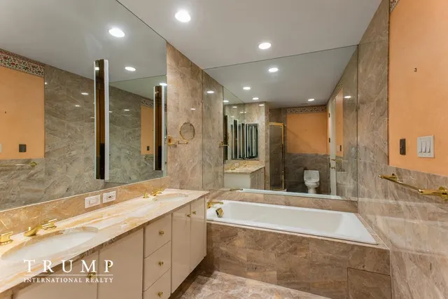 $6,650,000 | 1 Central Park West, Unit 29D | Upper West Side