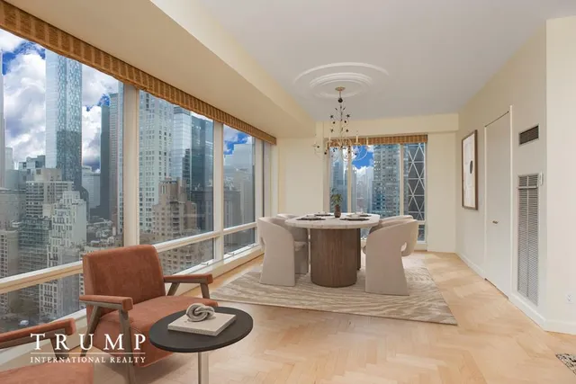 $6,650,000 | 1 Central Park West, Unit 29D | Upper West Side