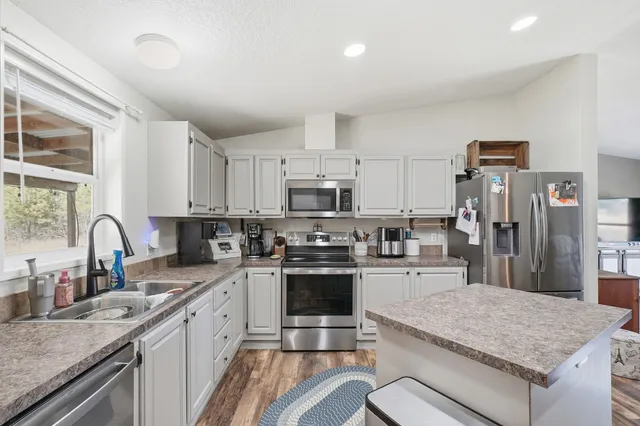 $385,000 | 15726 South Clear Lake Road, Medical Lake, WA 99022