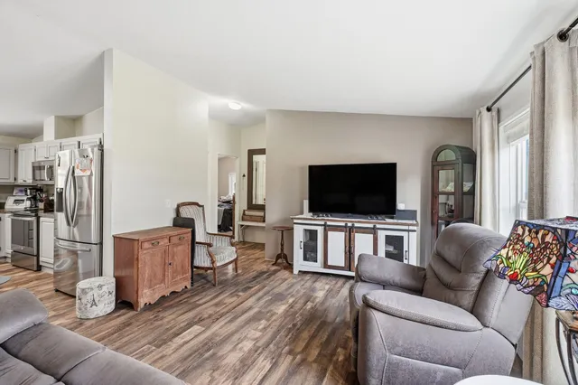 $385,000 | 15726 South Clear Lake Road, Medical Lake, WA 99022