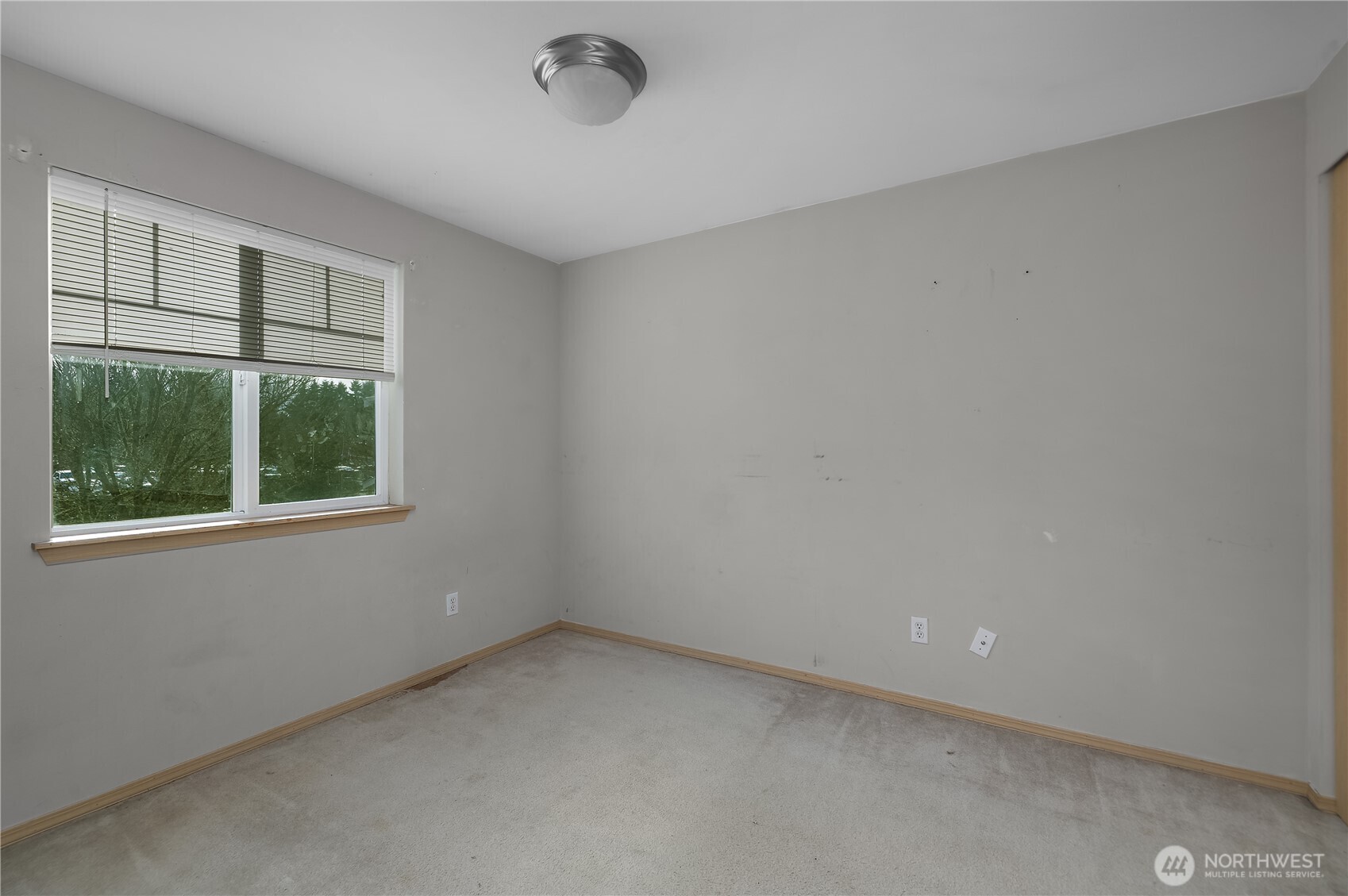 4604 20th Way Northeast Olympia, WA 98516 - Photo 23 of 34 an empty room with a window