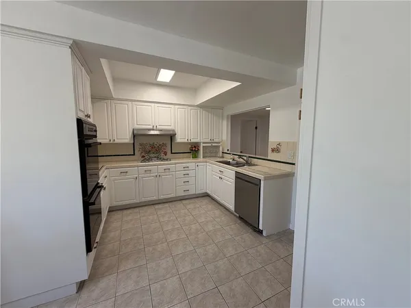 $6,300 | 9660 Vanalden Avenue, Northridge, CA 91324