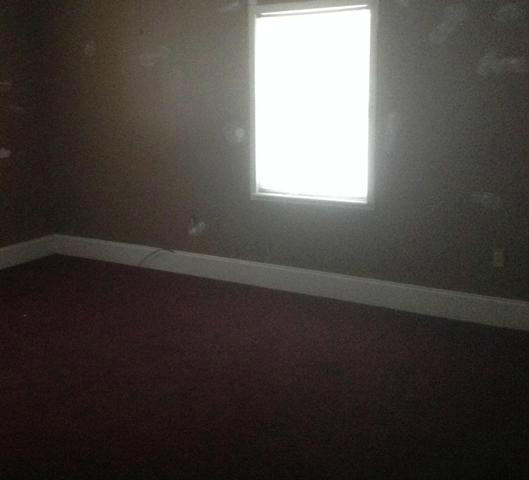 387 Calloway Road Loudon, TN 37774 - Photo 7 of 10 BEDROOM 2