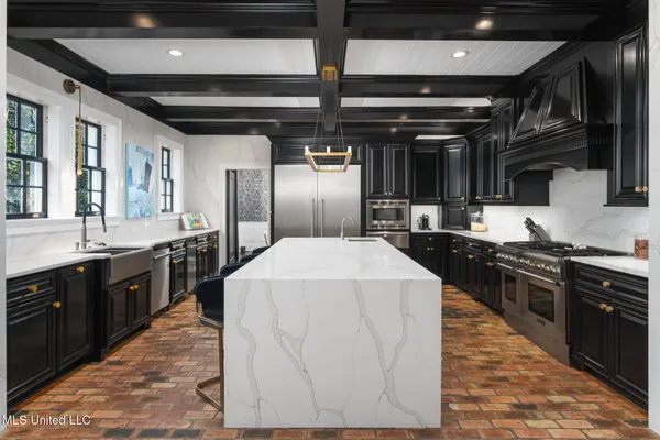 $1,550,000 | 312 6th Avenue, Hattiesburg, MS 39401