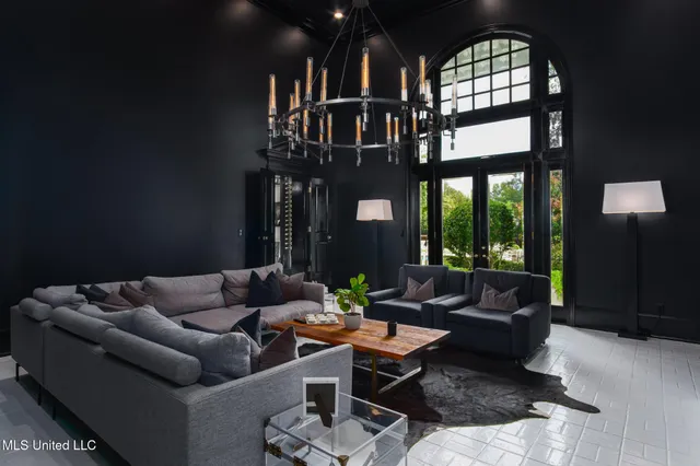 $1,550,000 | 312 6th Avenue, Hattiesburg, MS 39401