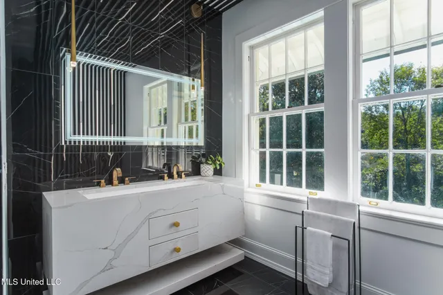 $1,550,000 | 312 6th Avenue, Hattiesburg, MS 39401