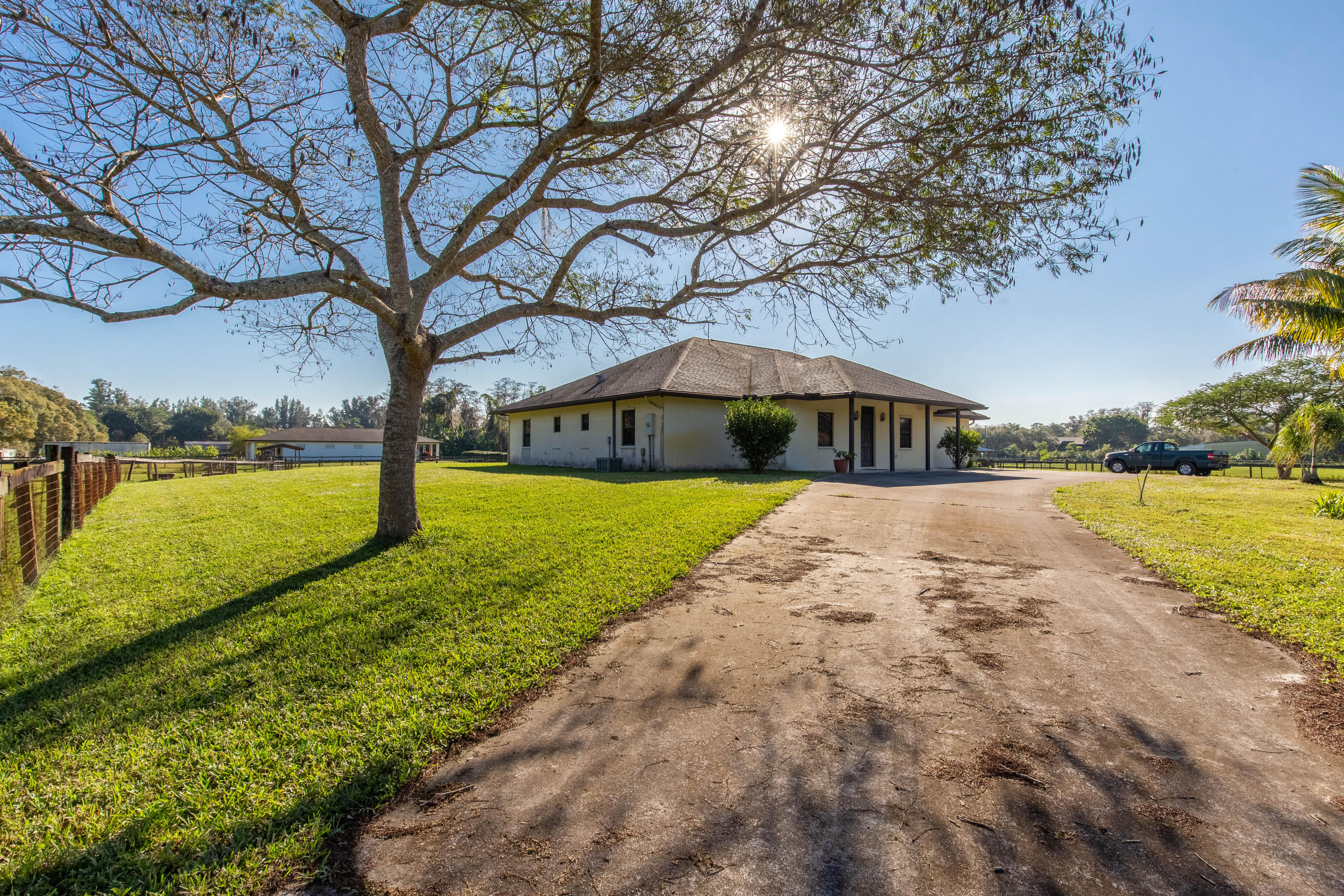 17190 Jupiter Farms Road Jupiter, FL 33478 - Photo 3 of 40 5