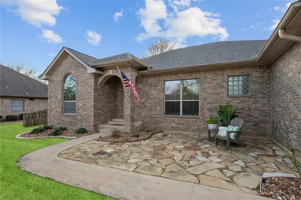 $585,500 | 4960 Drake Drive, College Station, TX 77845