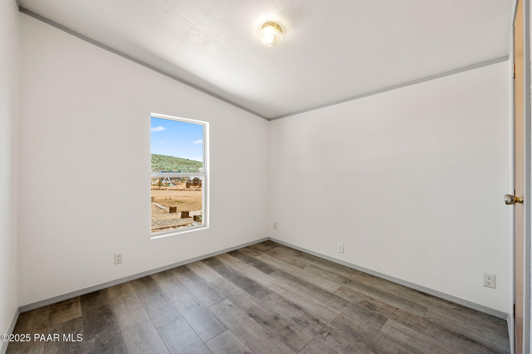 17320 East Roper Way Dewey, AZ 86327 - Photo 14 of 24 Bedroom 3