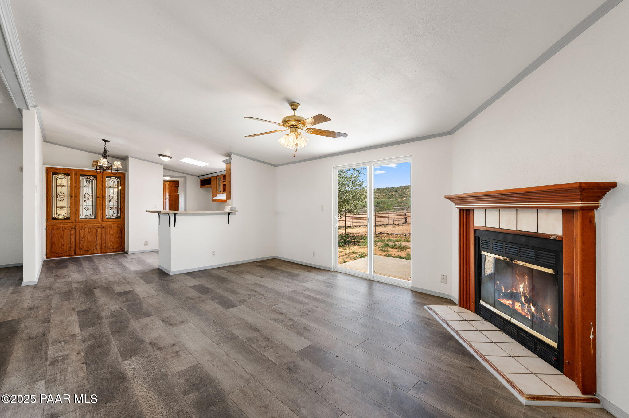17320 East Roper Way Dewey, AZ 86327 - Photo 8 of 24 Family Room