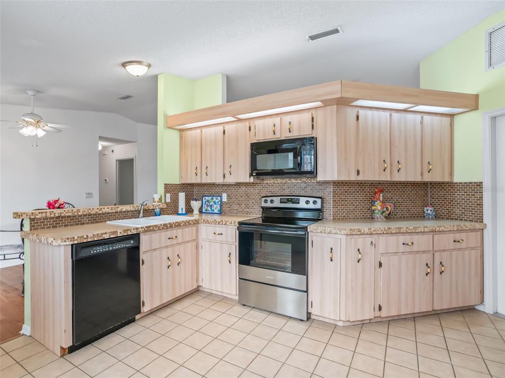 8850 Southwest 116th Place Road Ocala, FL 34481 - Photo 13 of 53 Gallery Image 13