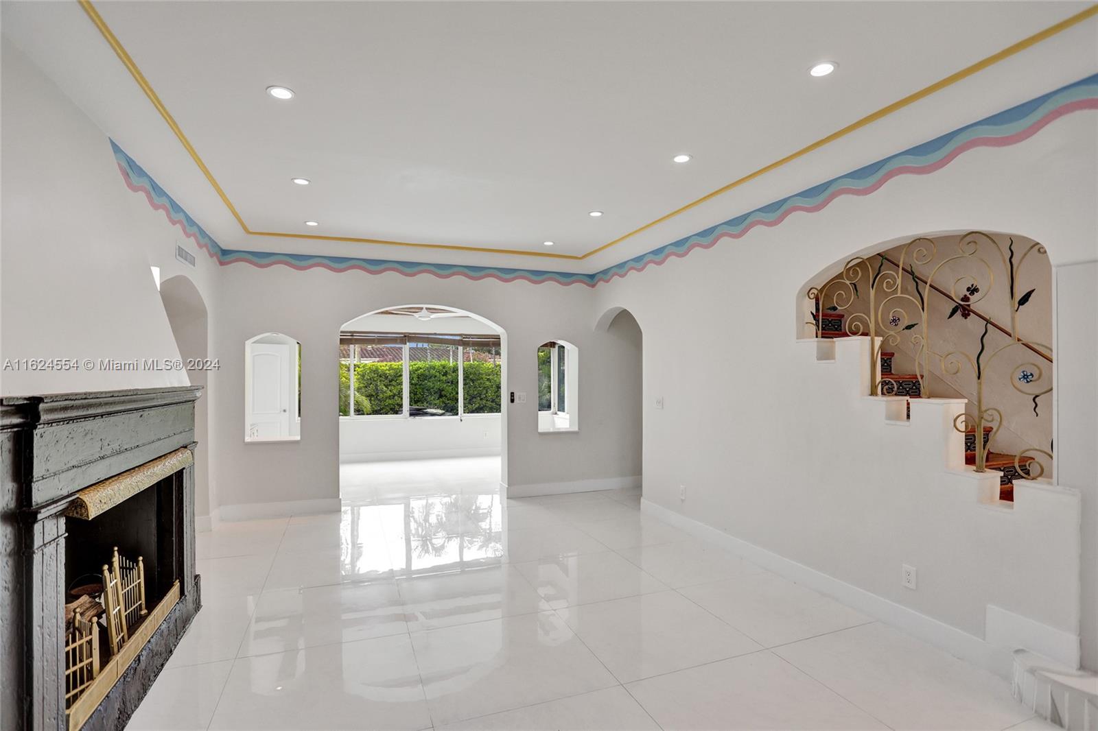 4585 Alton Road Miami Beach, FL 33140 - Photo 15 of 44 Gallery Image 15