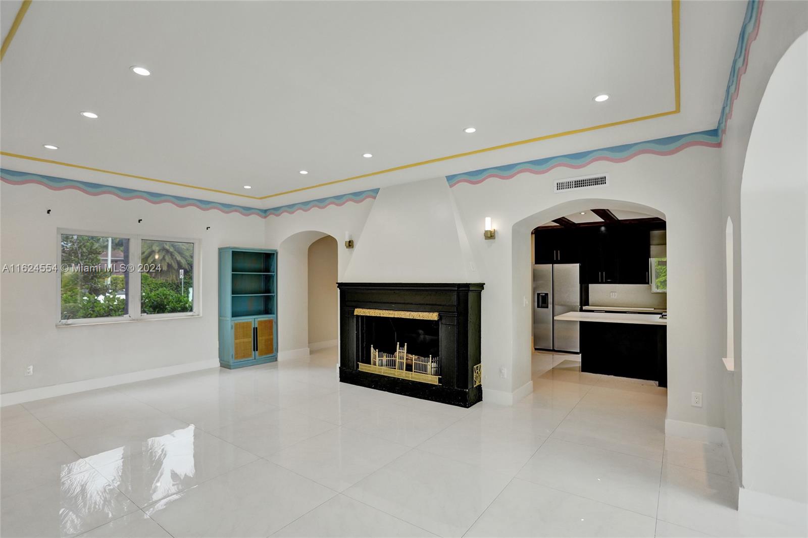 4585 Alton Road Miami Beach, FL 33140 - Photo 17 of 44 Gallery Image 17