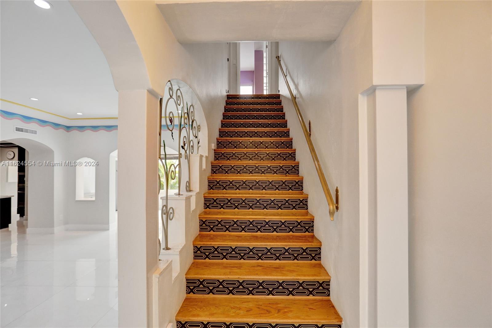 4585 Alton Road Miami Beach, FL 33140 - Photo 30 of 44 Gallery Image 30