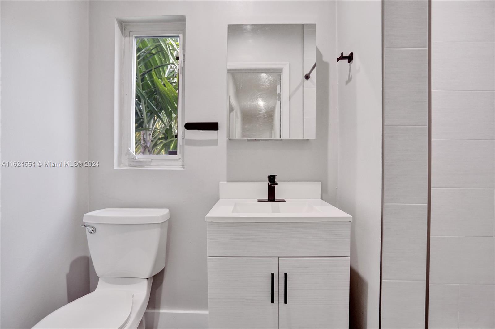 4585 Alton Road Miami Beach, FL 33140 - Photo 37 of 44 Gallery Image 37