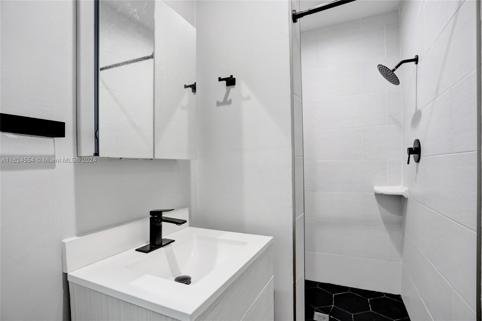 4585 Alton Road Miami Beach, FL 33140 - Photo 38 of 44 Gallery Image 38