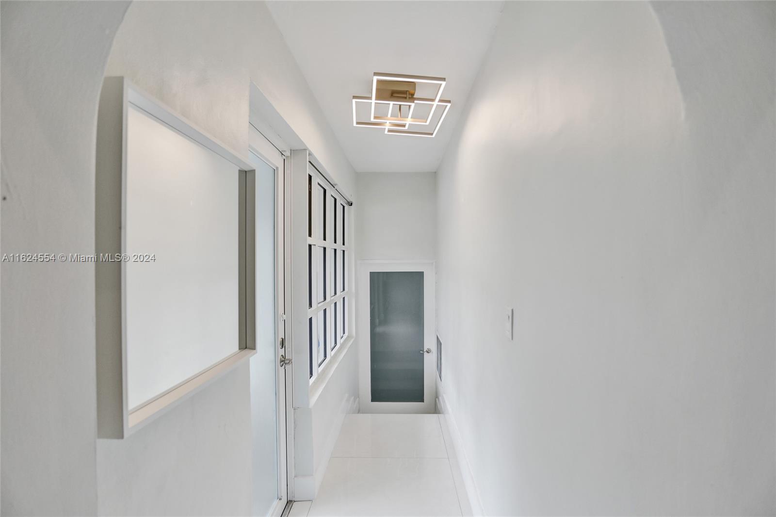 4585 Alton Road Miami Beach, FL 33140 - Photo 39 of 44 Gallery Image 39