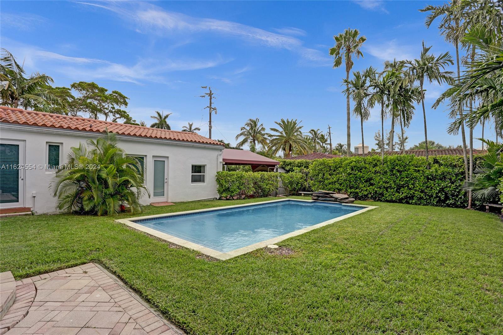 4585 Alton Road Miami Beach, FL 33140 - Photo 8 of 44 Gallery Image 8