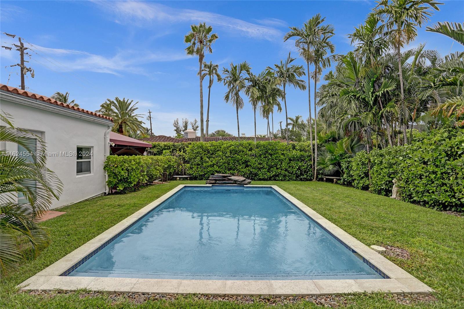 4585 Alton Road Miami Beach, FL 33140 - Photo 9 of 44 Gallery Image 9