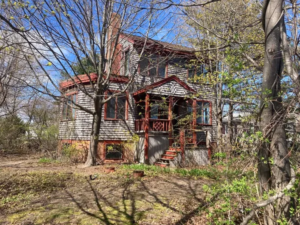 $474,900 | 15 Russell Street, Hull, MA 02045