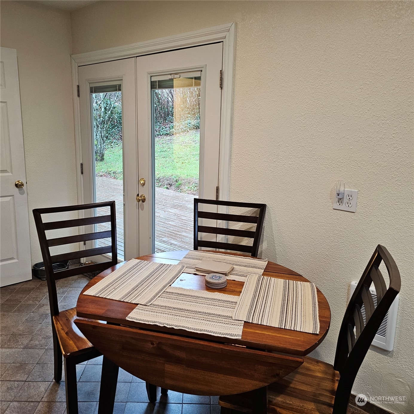 2725 Wishkah Road Aberdeen, WA 98520 - Photo 14 of 29 Gallery Image 14