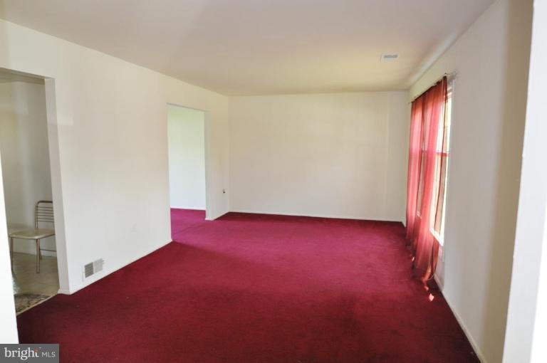1304 Wickell Road Odenton, MD 21113 - Photo 10 of 22 Living Room