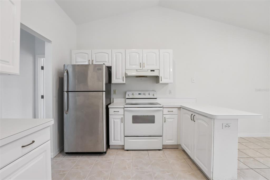 6917 Oakcrest Lane Zephyrhills, FL 33542 - Photo 15 of 54