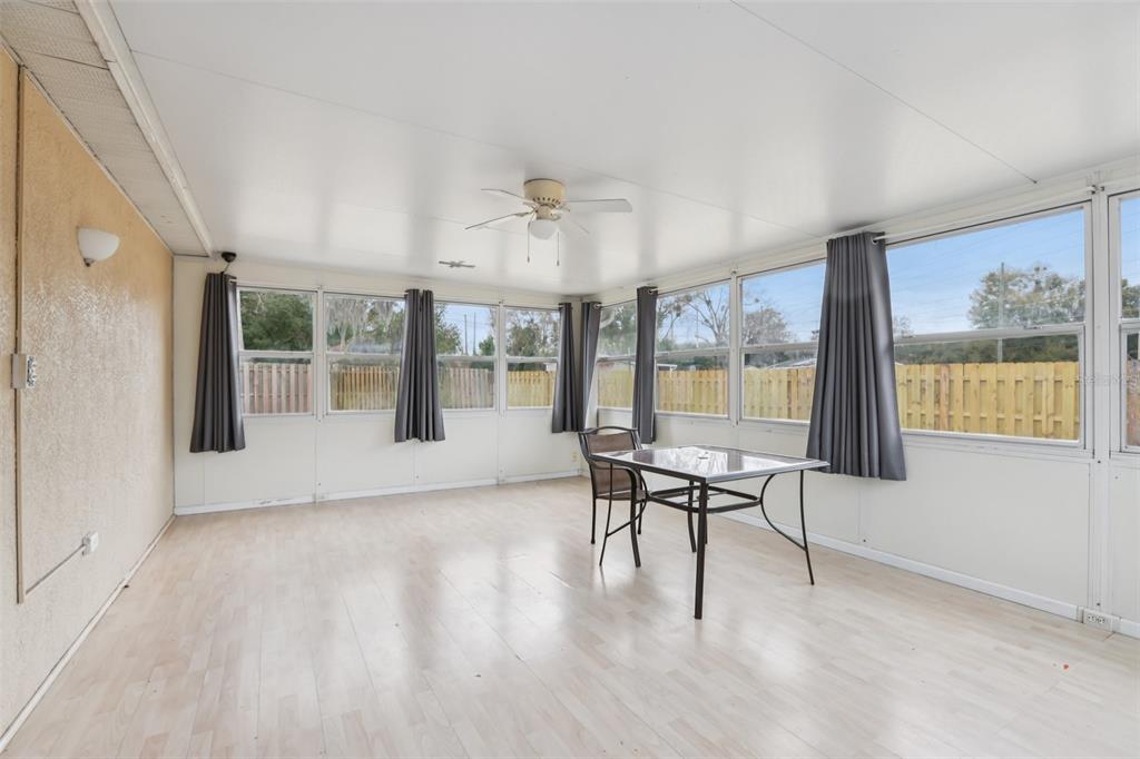 6917 Oakcrest Lane Zephyrhills, FL 33542 - Photo 19 of 54