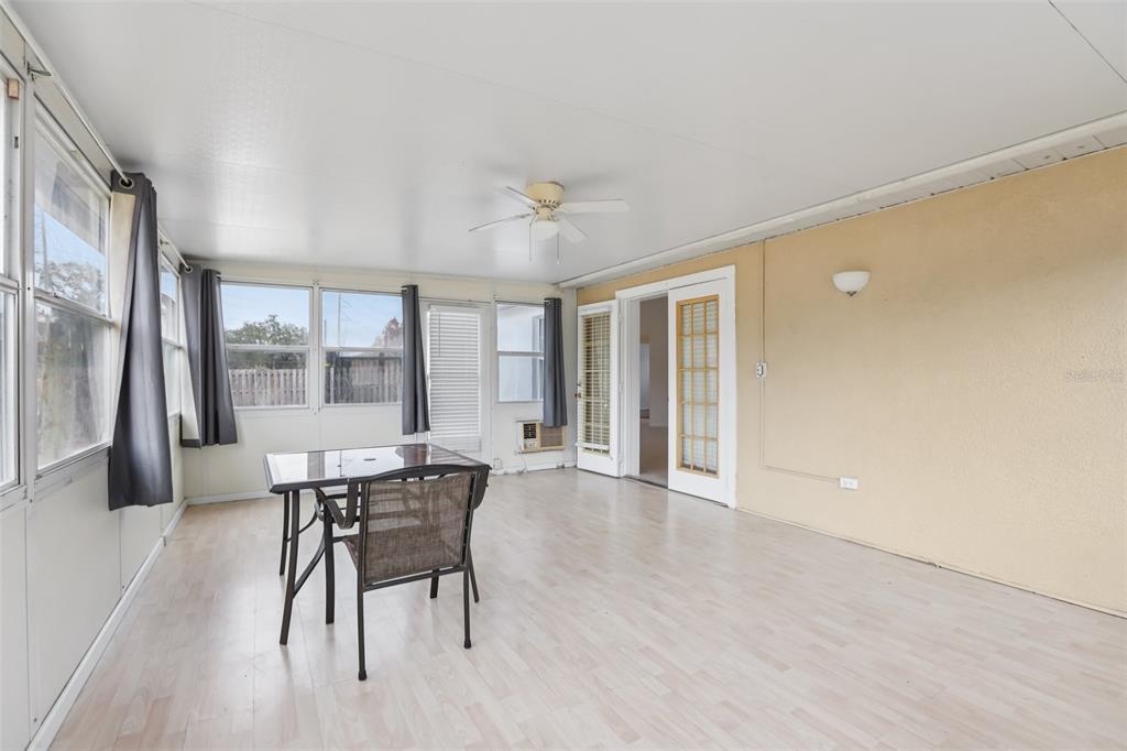 6917 Oakcrest Lane Zephyrhills, FL 33542 - Photo 20 of 54