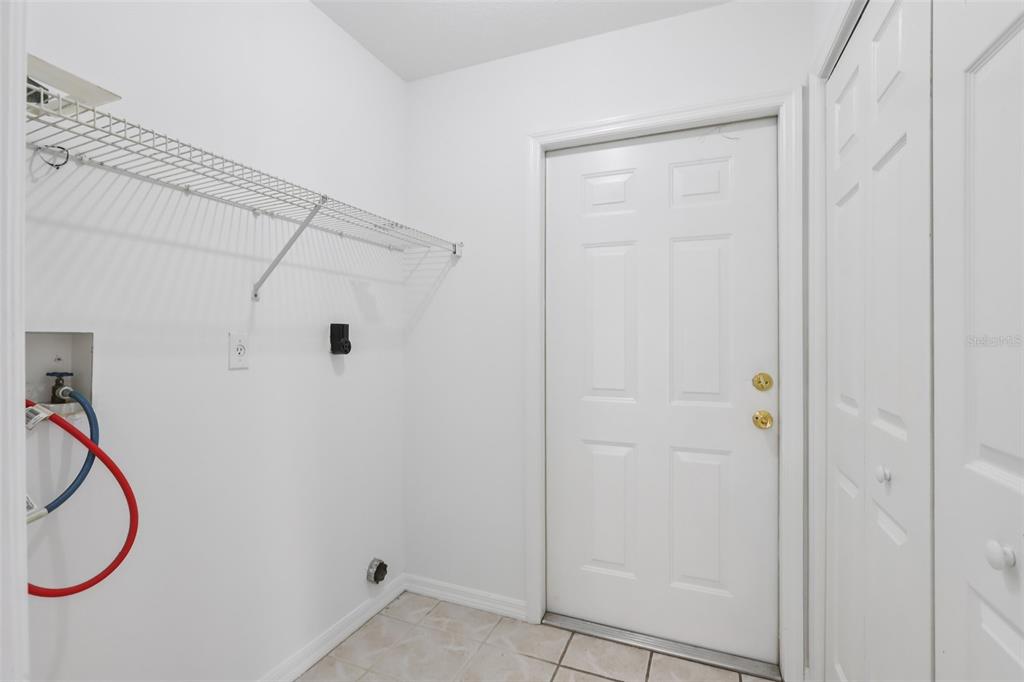 6917 Oakcrest Lane Zephyrhills, FL 33542 - Photo 21 of 54