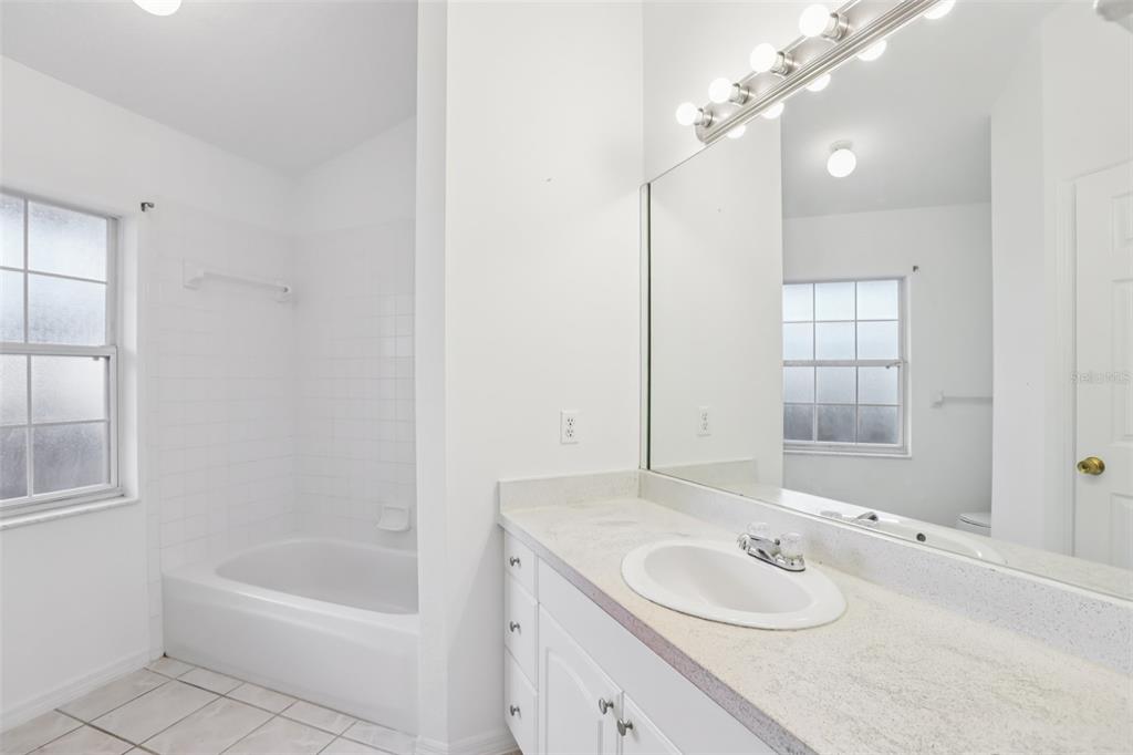 6917 Oakcrest Lane Zephyrhills, FL 33542 - Photo 32 of 54