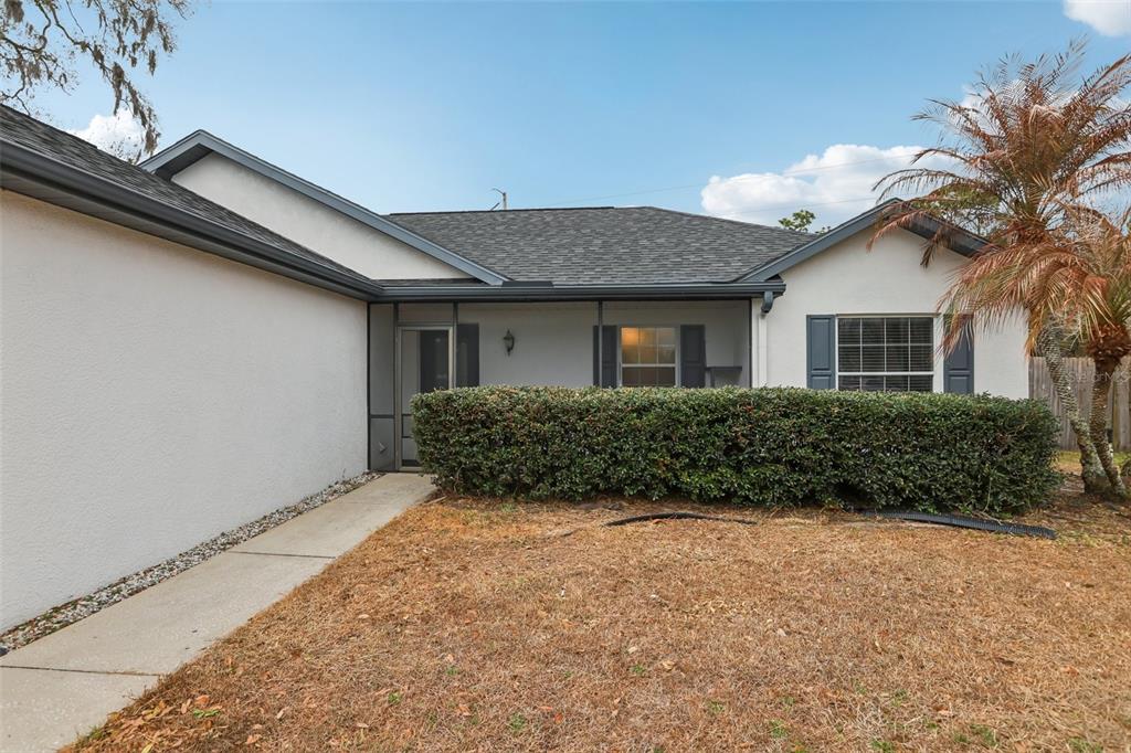 6917 Oakcrest Lane Zephyrhills, FL 33542 - Photo 5 of 54