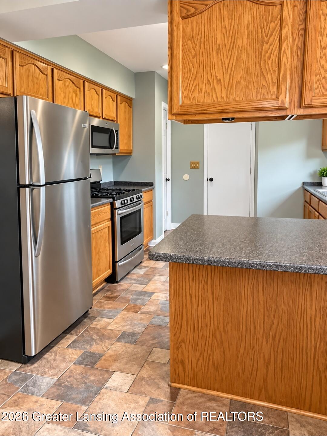 1075 North Michigan Road Eaton Rapids, MI 48827 - Photo 4 of 17 Kitchen